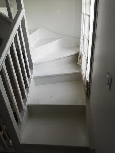 Mise en peinture de l'escalier