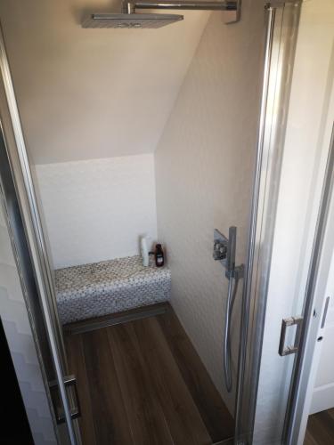 Création d'une salle d'eau dans les combles